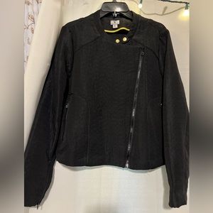 Women’s Flight Jacket with fashionable slanted zipper and zipped pocket